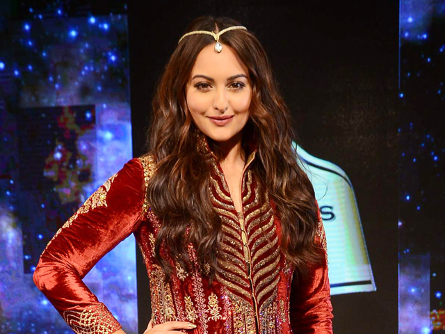Sonakshi Sinha Pictures